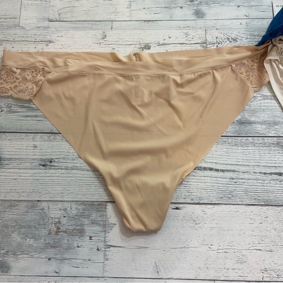 Blake & Co Plus Size 3 Pair Nylon Spandex Lace Thongs  3X NEW - Picture 8 of 15